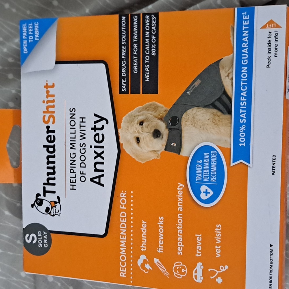 Dog anxiety thundershirt size small